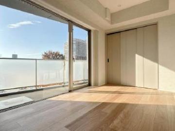 リビング／洋室(約7.0帖)(2025年12月)