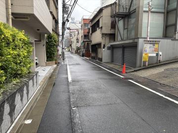 前面道路含む現地写真／前面道路(2025年10月)